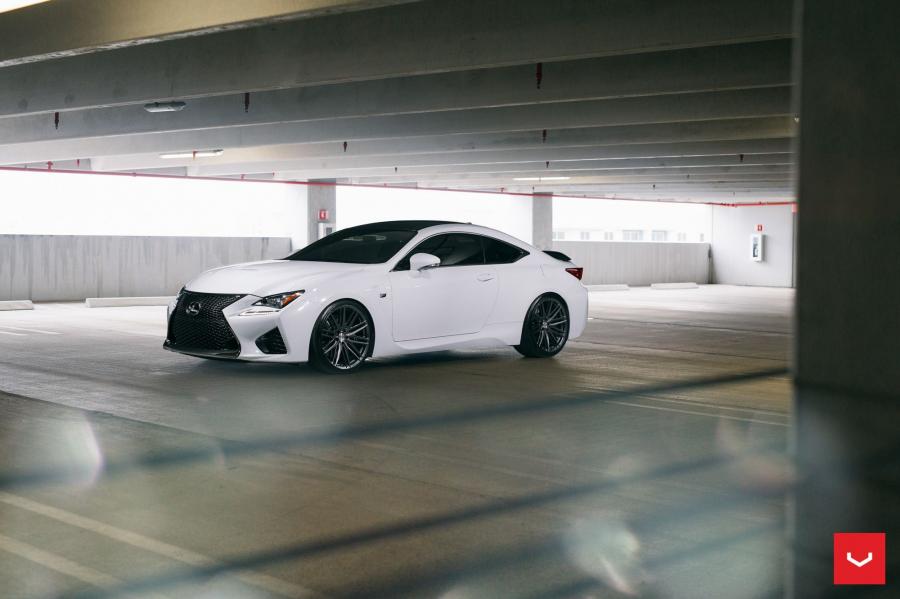  Lexus RC F on Vossen Wheels (VFS4) 2017 года  (фото 4 из 11)